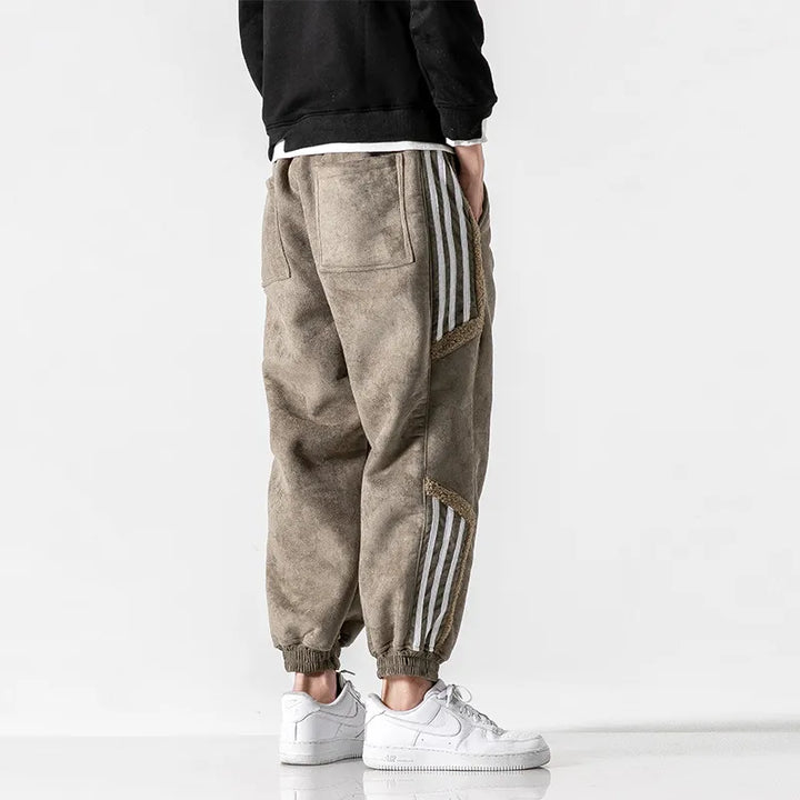 Men's jogger pants with striped side panels and elasticated cuffs