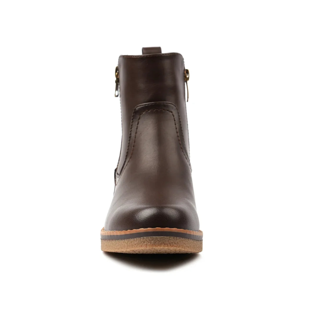 Women's brown ankle boots with side zipper, rounded toe and block heel
