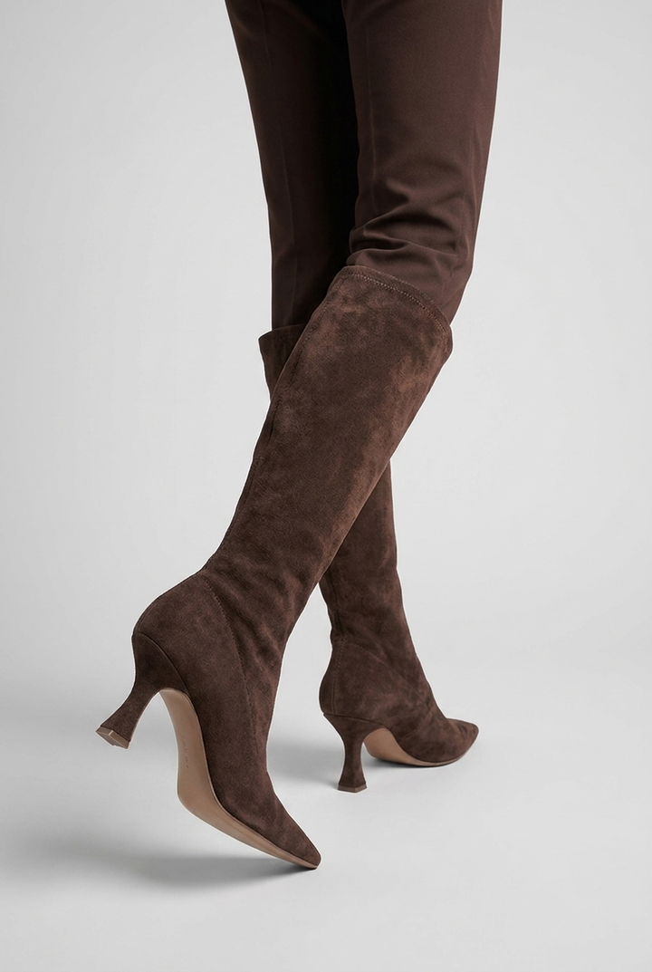 Women's knee-high pointed-toe boots with slim high heels
