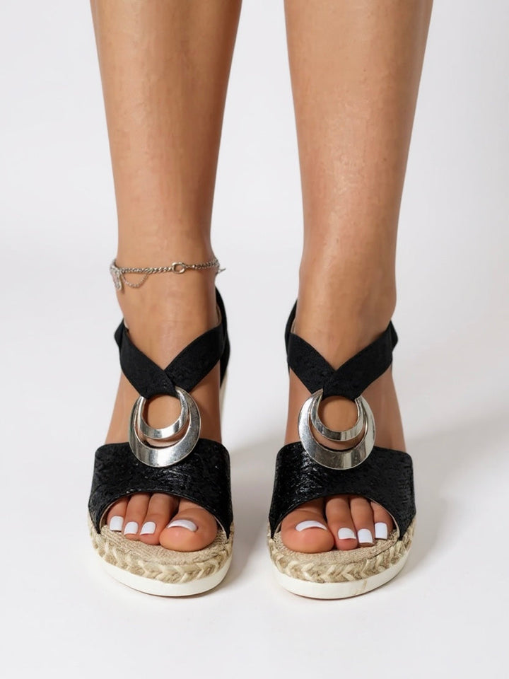 Nasrin | Women's Crest Sandals