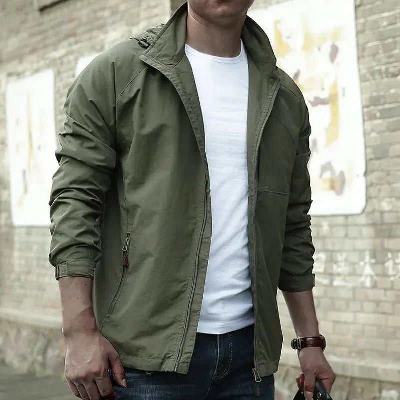 Men's stand collar jacket with zip front and zipped pockets