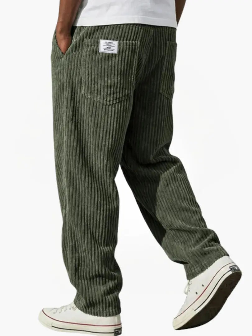 Corduroy trousers with ribbed texture and front pockets
