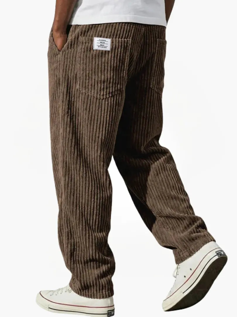 Corduroy trousers with ribbed texture and front pockets