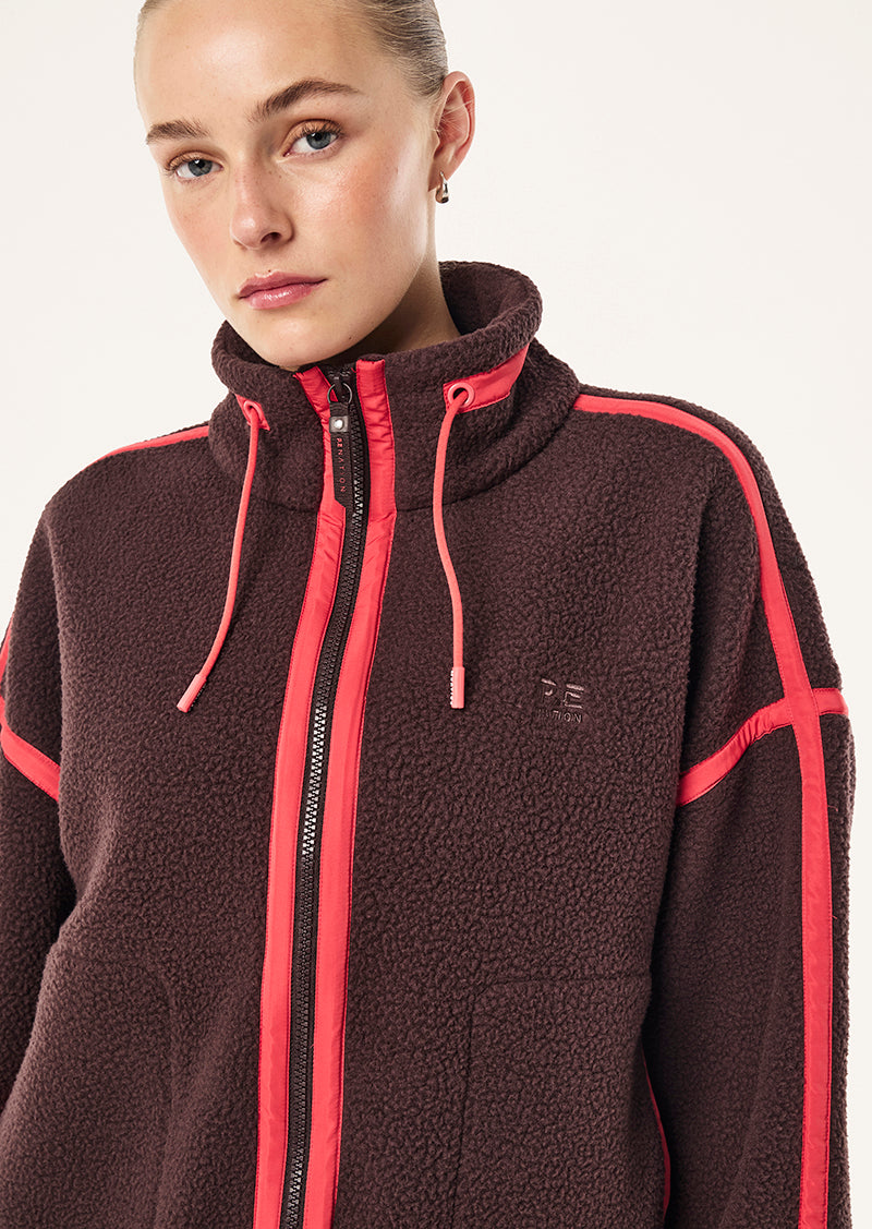 Women's cropped sherpa jacket with hood and bright contrast trim