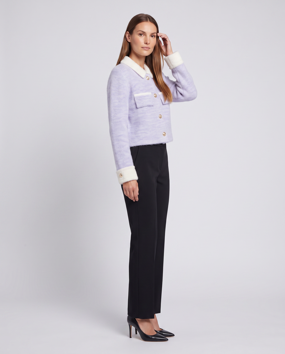 Women's contrast collar button-front cardigan with long sleeves