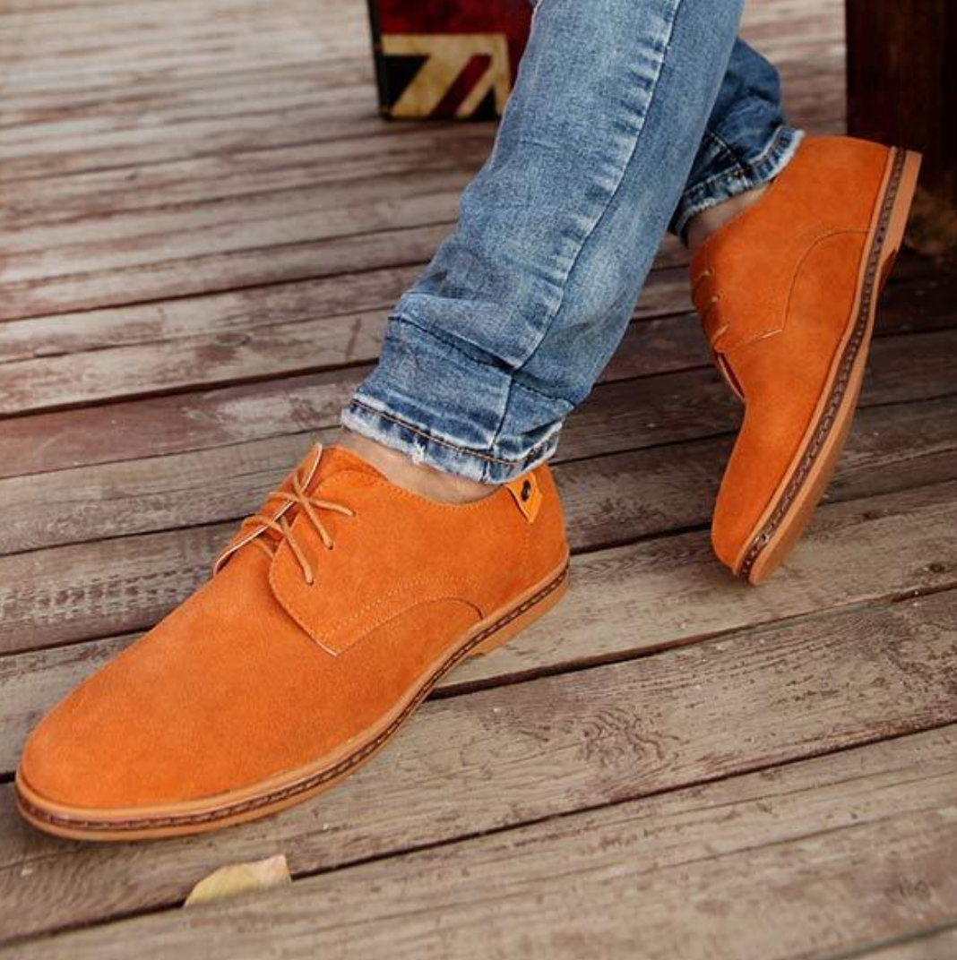 Men's textured lace-up derby shoes with round toe and low layered sole