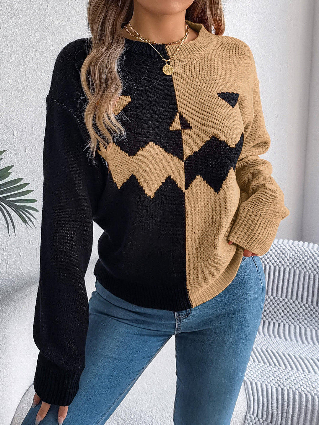 Women's geometric colour-block crew neck knit sweater with long sleeves