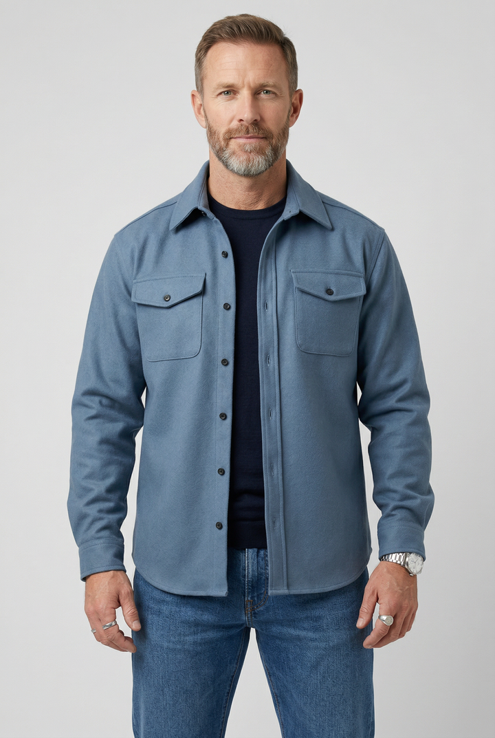 Men's long-sleeve utility jacket with pointed collar and two buttoned chest pockets