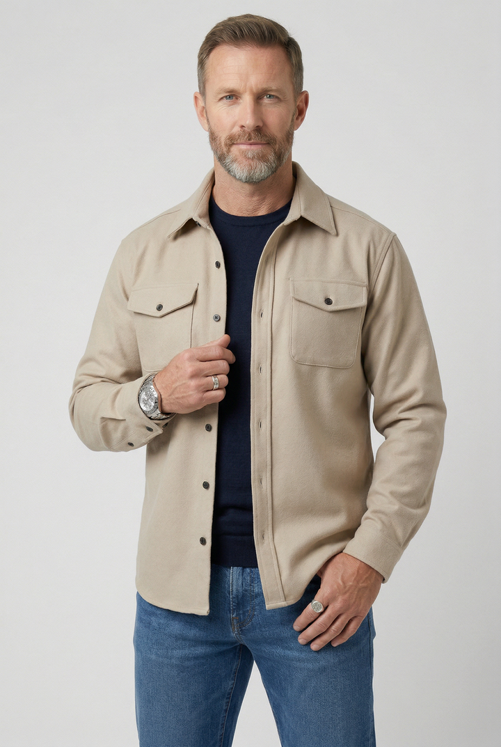 Men's long-sleeve utility jacket with pointed collar and two buttoned chest pockets