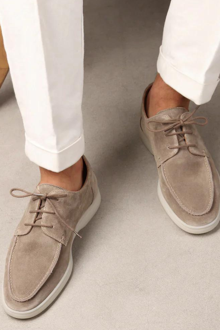 Men's lace-up loafers with moc toe and low profile sole