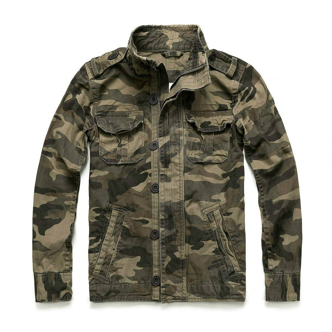 Men's short camouflage military jacket with stand collar, long sleeves and multiple pockets
