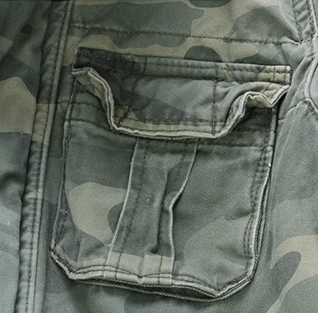 Men's short camouflage military jacket with stand collar, long sleeves and multiple pockets