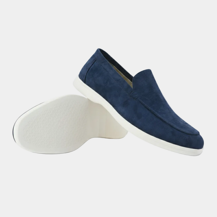 Men's slip-on moc toe loafers with contrast flat soles