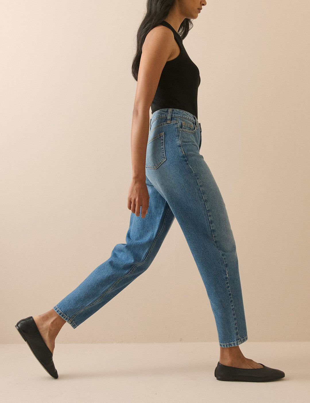 Women's blue high-rise cropped barrel leg jeans