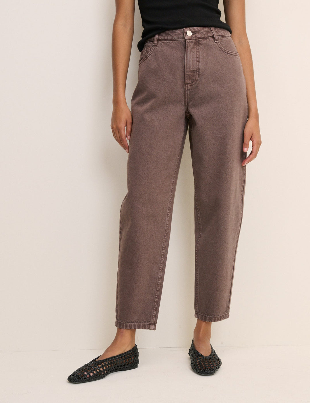 Women's brown high-rise cropped barrel leg jeans