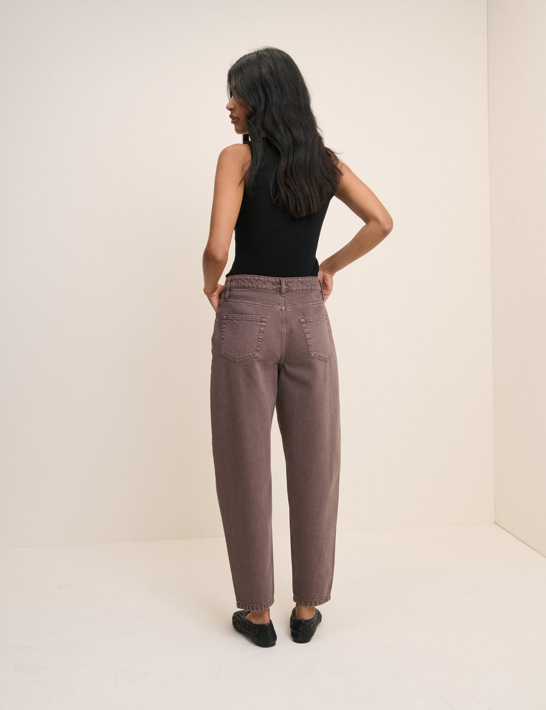 Women's brown high-rise cropped barrel leg jeans
