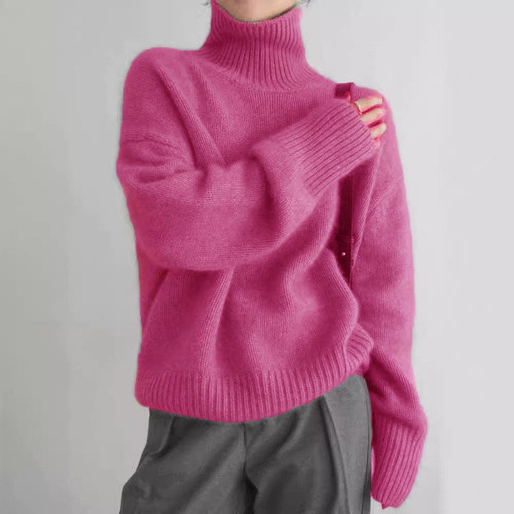 Women's relaxed turtleneck sweater with long sleeves and ribbed trims