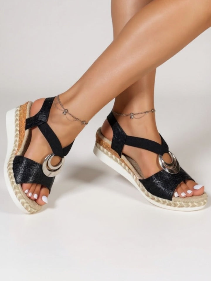 Nasrin | Women's Crest Sandals