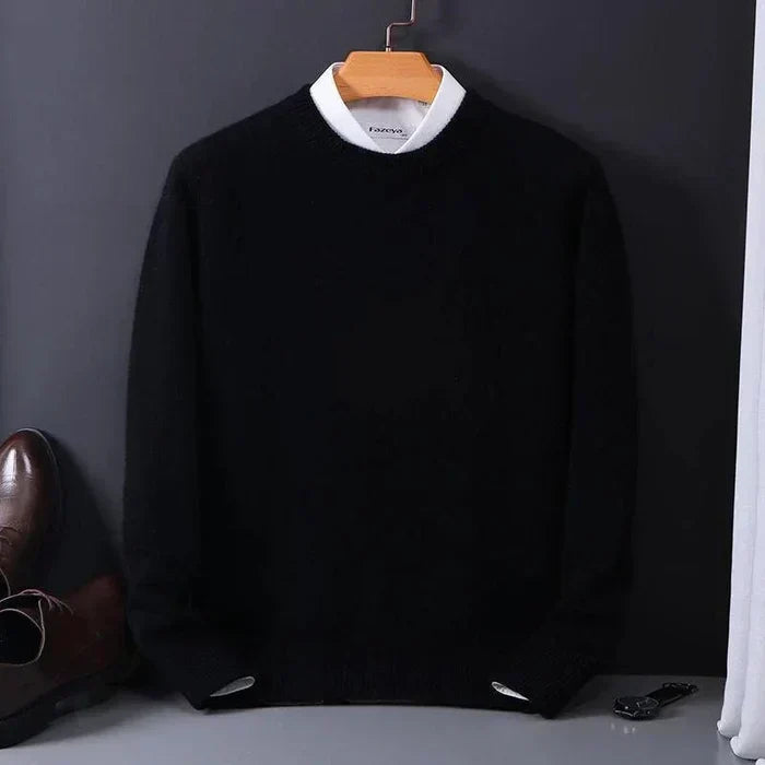Women's loose round-neck sweater with long sleeves