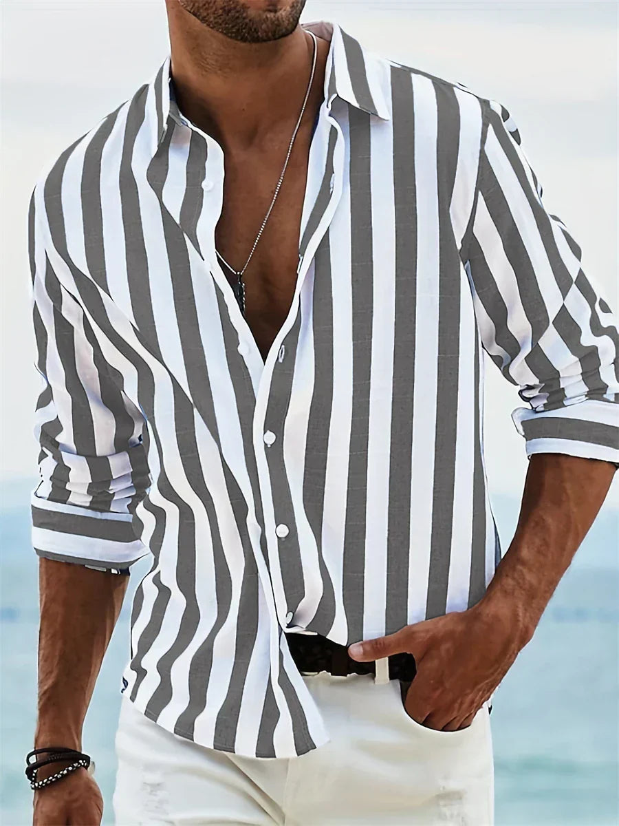 Men's relaxed shirt with vertical blue and white stripes, three-quarter sleeves