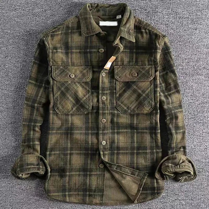 Men's long-sleeve plaid shirt with point collar and two chest pockets