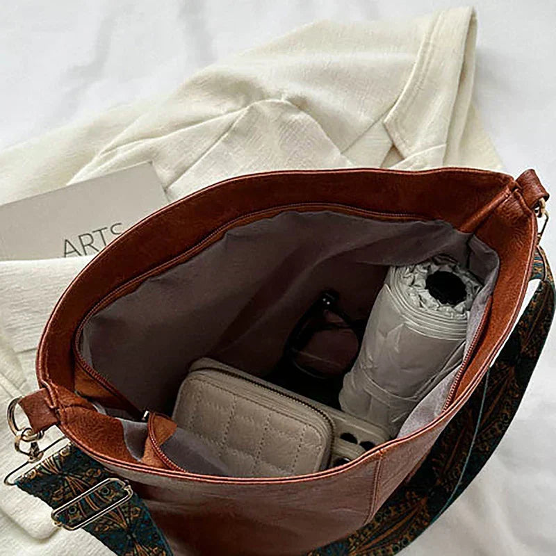 Women's Shoulder Bag Bags in Brown - View 4 | Bellmere