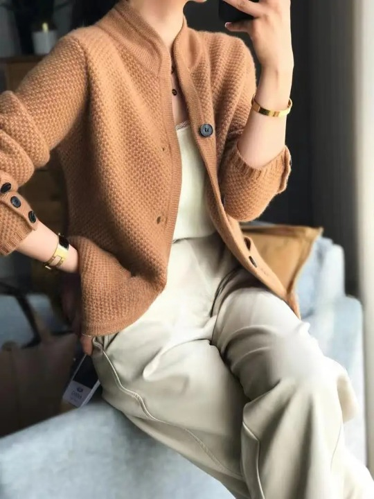 Women's textured knit cardigan jacket with buttons and front pockets