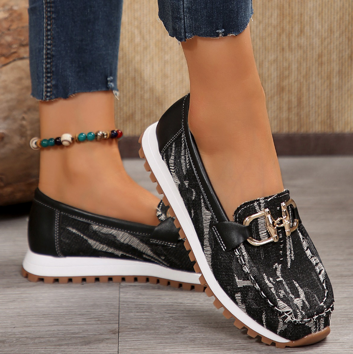 Women's abstract pattern loafers with decorative buckle and lugged flat sole