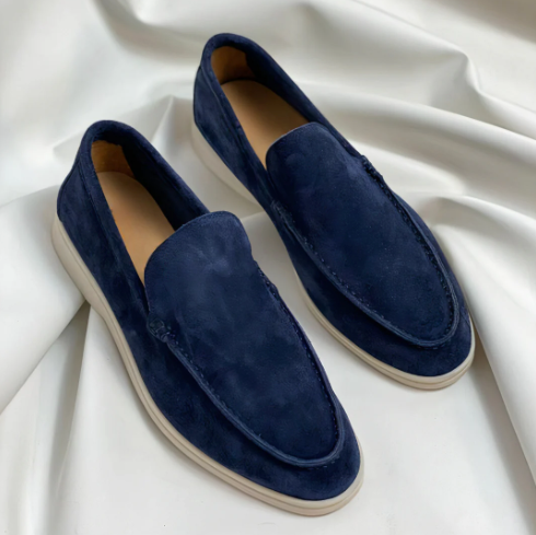Men's slip-on loafers with rounded moc toes and flat layered soles