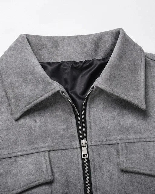 Men's field jacket with spread collar, four pockets and zip front