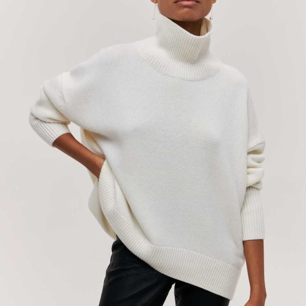 Women's relaxed turtleneck sweater with long sleeves and ribbed trims