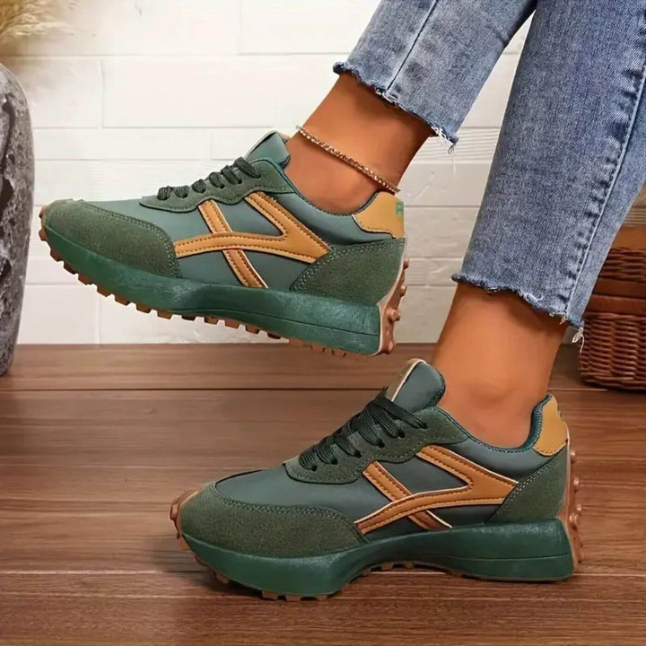 Women's Sneakers Shoes in Black / Beige - View 4 | Bellmere