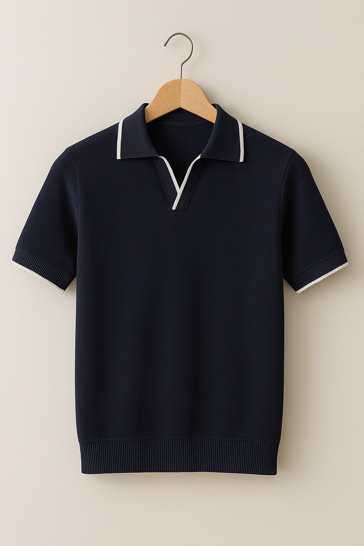 Men's slim fit knit polo shirt with contrast collar and sleeve trim