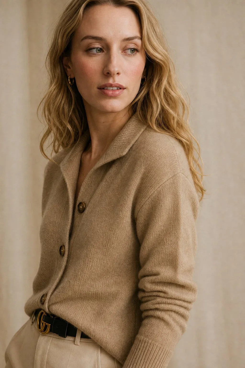 Women's button front cardigan with long sleeves and ribbed trims