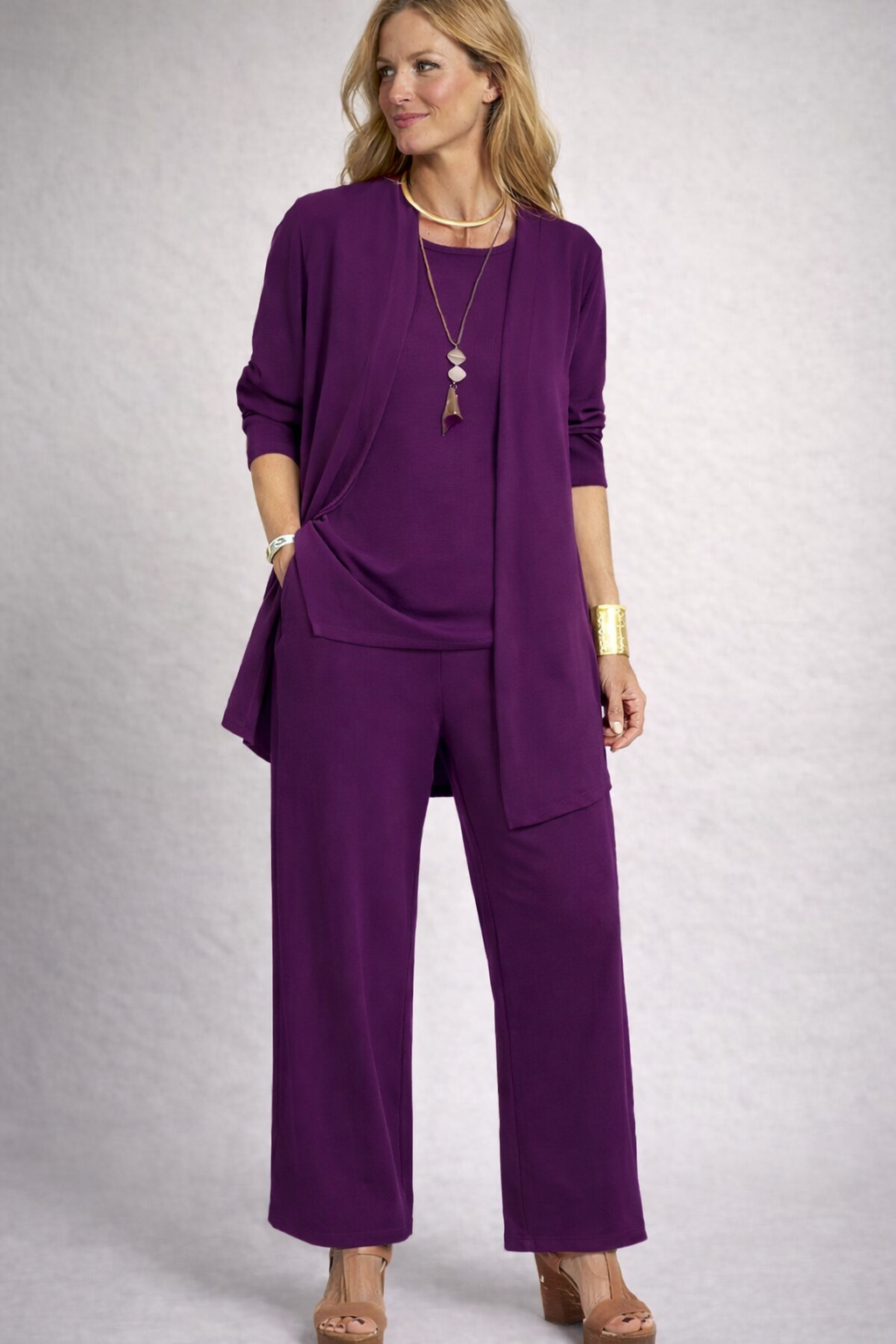 Women's three-piece lounge set with open cardigan, round-neck top and wide-leg trousers