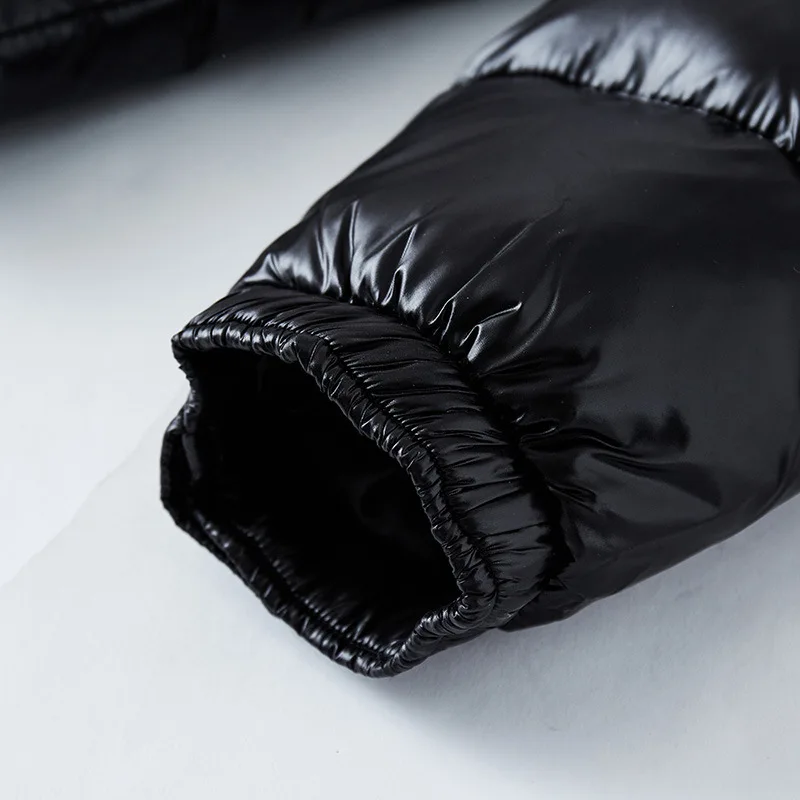 Men's hooded quilted puffer jacket with zip pockets