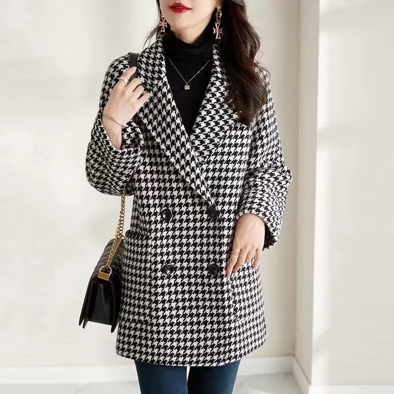 Women's houndstooth blazer coat with notched lapels and button front