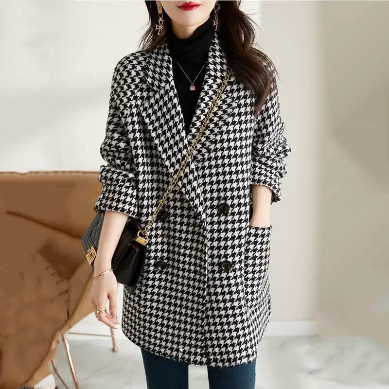 Women's houndstooth blazer coat with notched lapels and button front