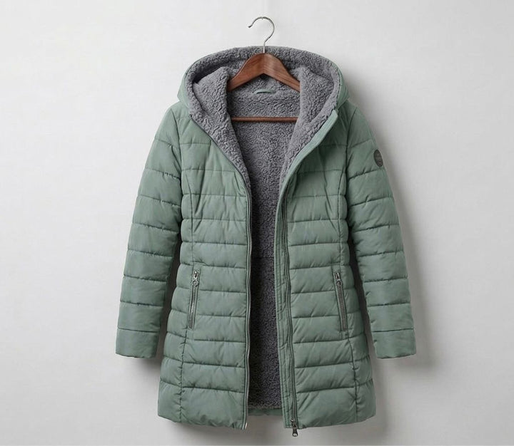 Women's quilted hooded coat with long sleeves and zip pockets
