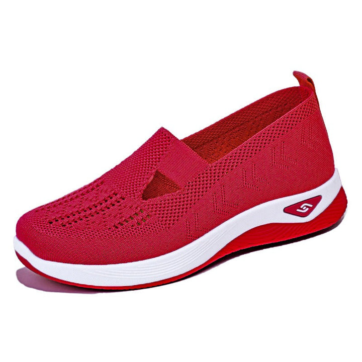 Women's knitted slip-on ballet flat with round toe and contrast sole