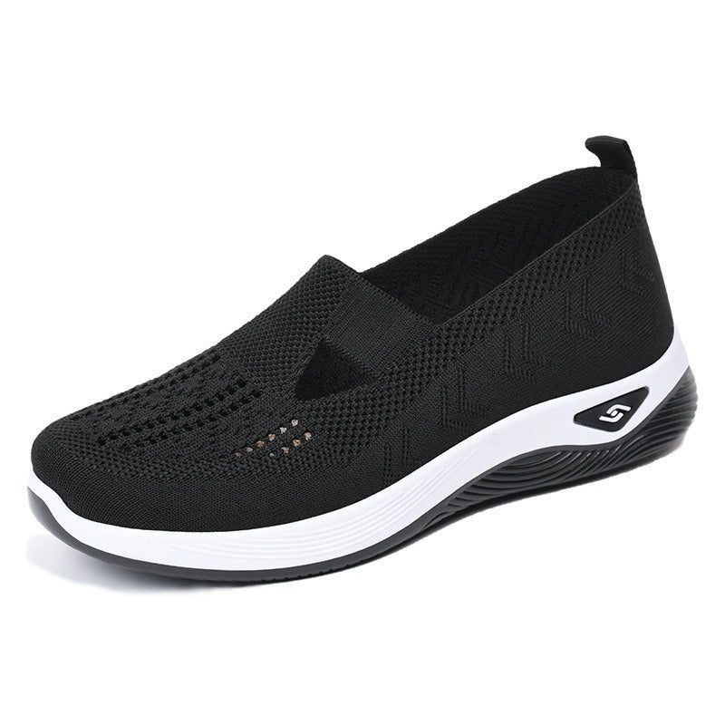 Women's knitted slip-on ballet flat with round toe and contrast sole