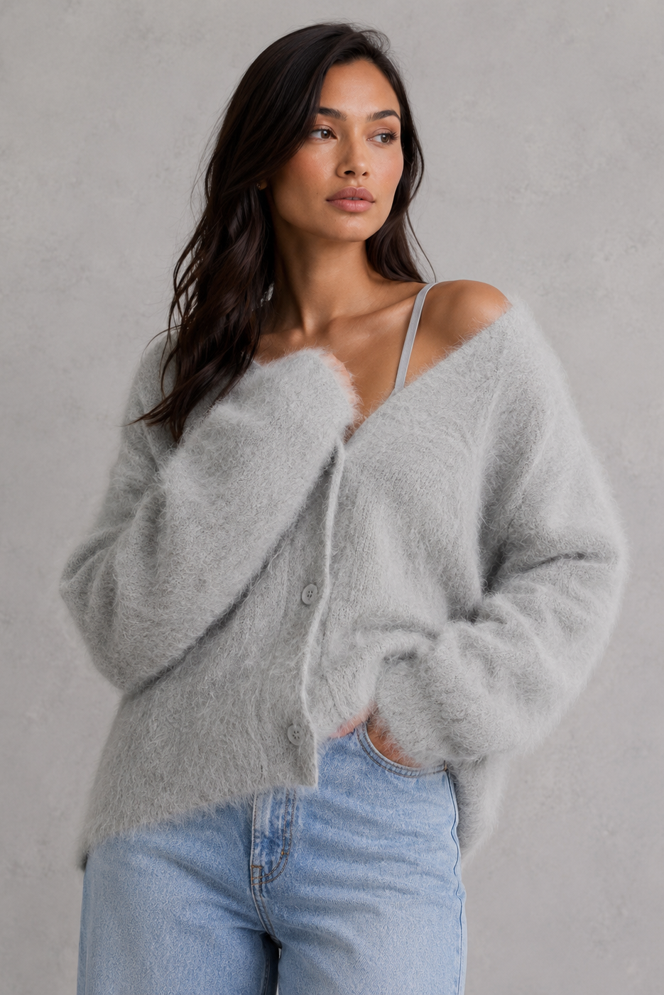 Women's textured knit V-neck cardigan with buttons and long sleeves