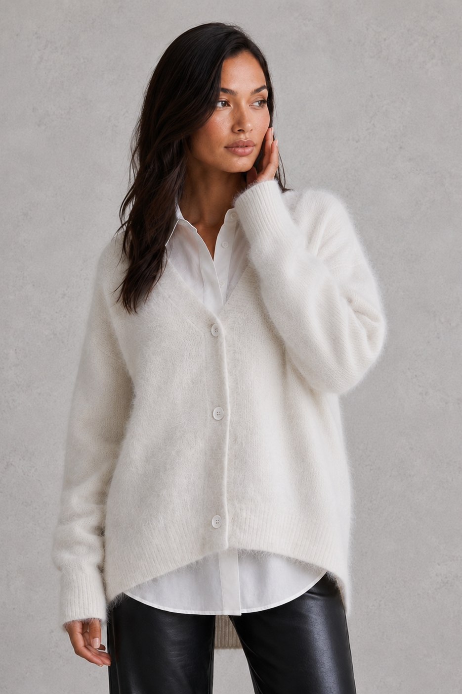 Women's textured knit V-neck cardigan with buttons and long sleeves