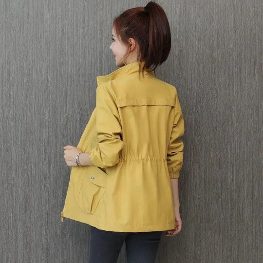 Women's lightweight trench jacket with stand collar and flap pockets