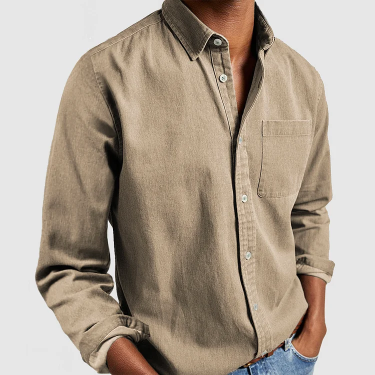 Men's long-sleeve button-down shirt with chest pocket