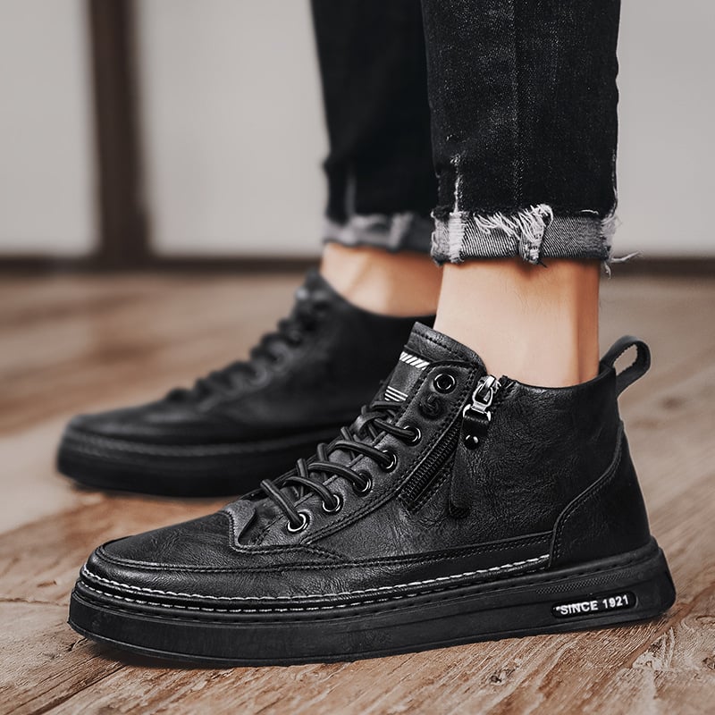 Men's high-top lace-up ankle boots with fur-look lining and side zippers