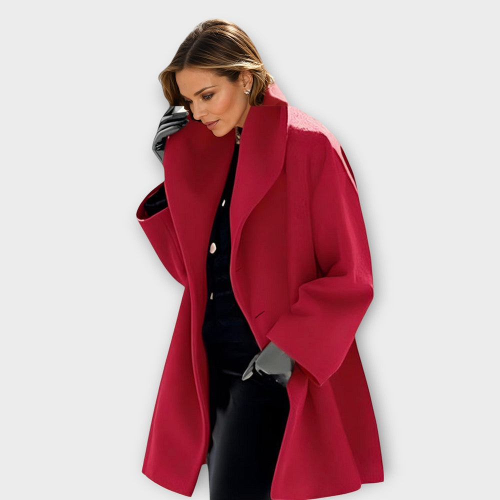 Women's oversized coat with wide collar and open front