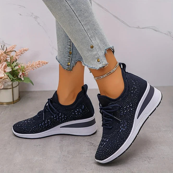 Women's lace-up sneakers with textured geometric side panels