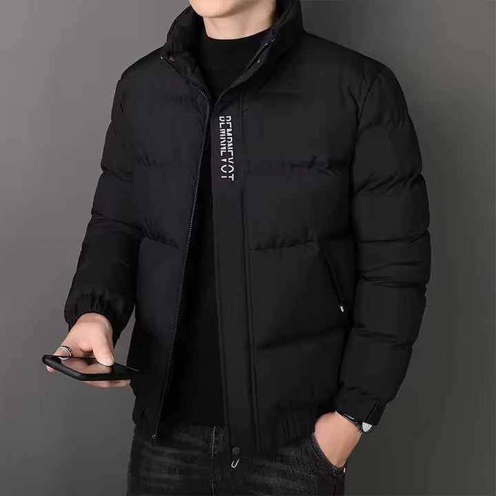 Men's padded quilted jacket with stand collar, long sleeves and zipped pockets