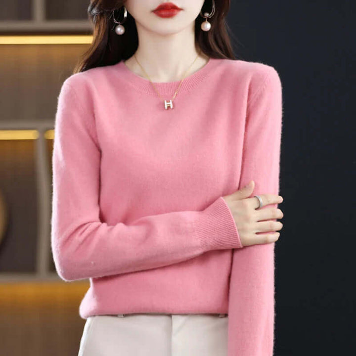 Women's crew neck knitted sweater with long sleeves and ribbed trims